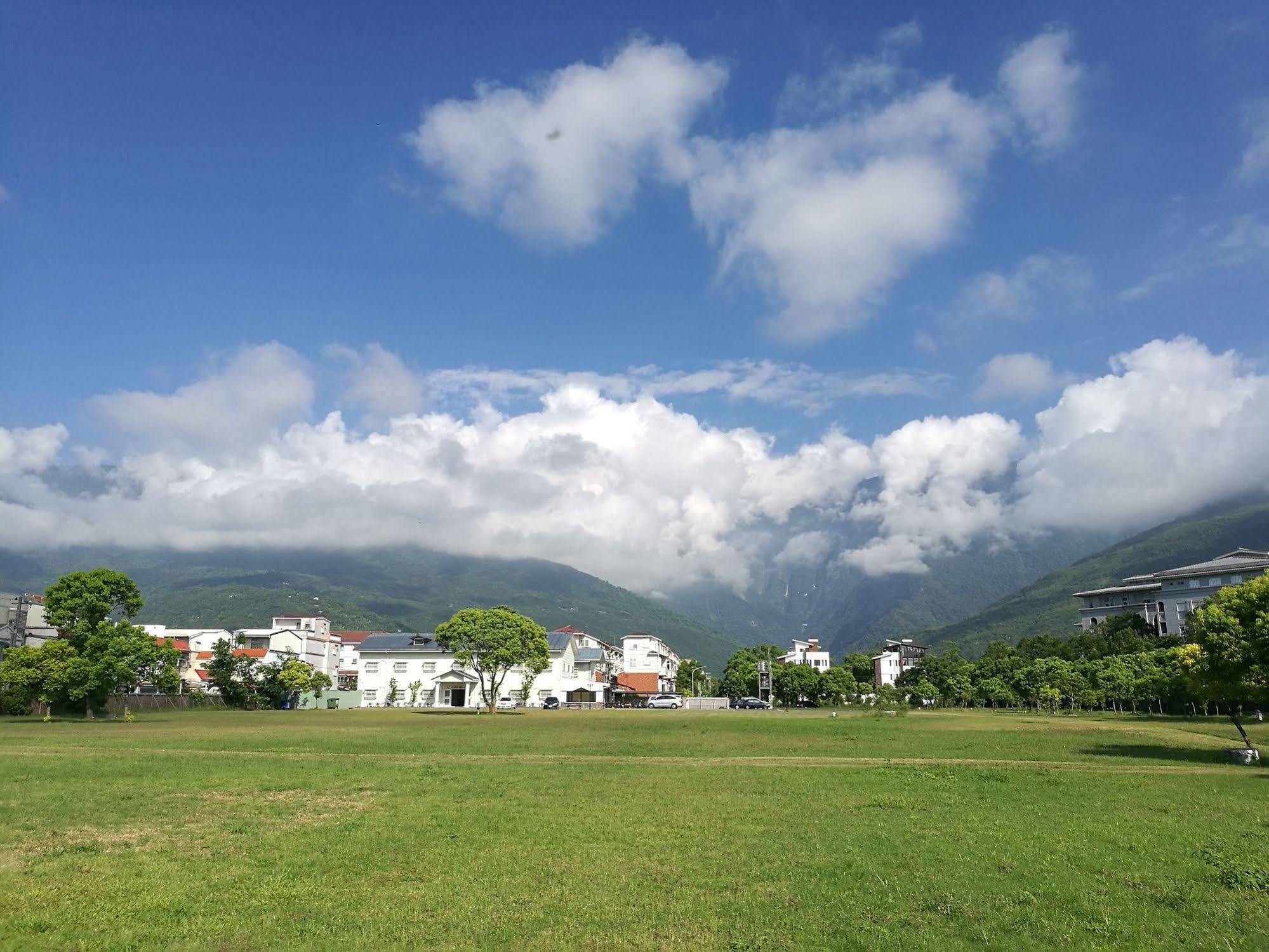 Oak Garden 旅館證號167 民宿證號1359 Kota Hualien Bagian luar foto